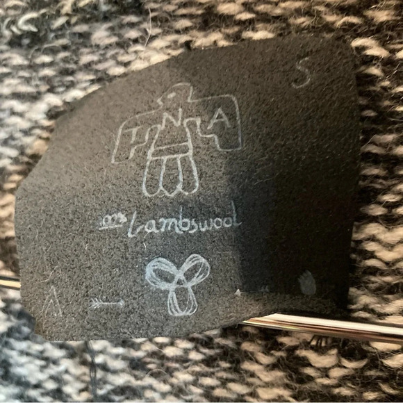 TNA Sz S 100% Lambswool Classic Cardigan Unusual Black  White Colourway Cardigan - Picture 6 of 11